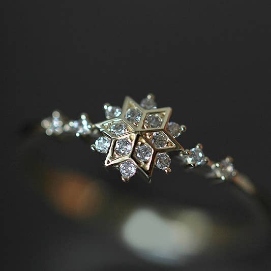 Sparkly Snow Flower Zircon Ring